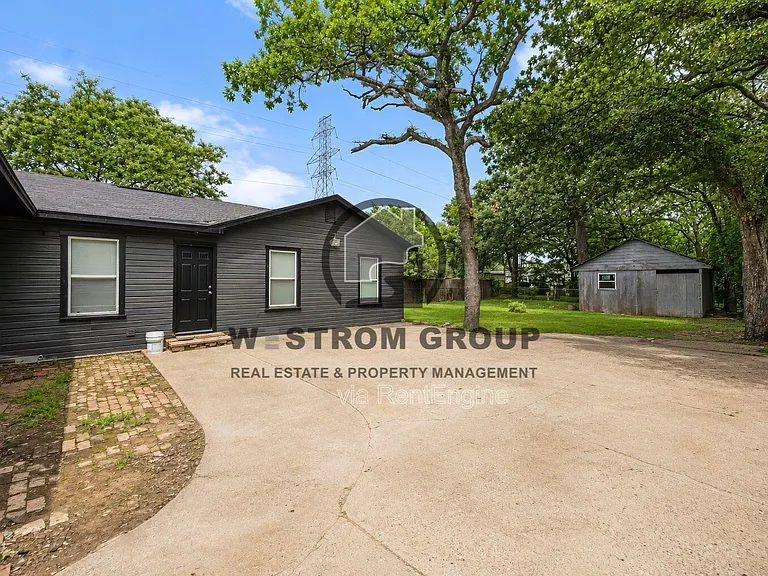 136 Arthur Dr — Photo 31