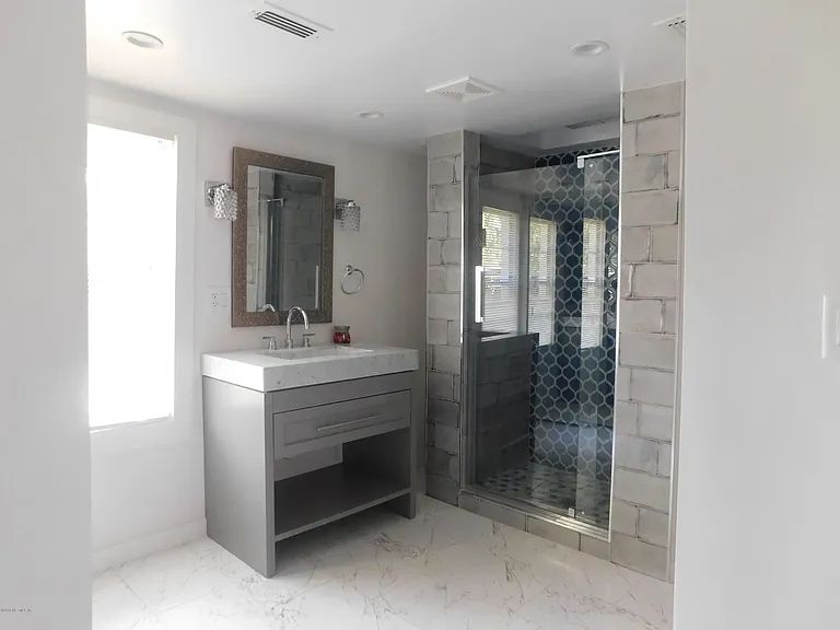 5731 Katz Ave — Photo 9