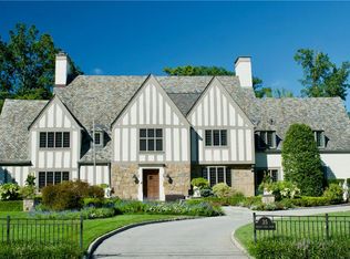 35 Beech Tree Ln, Pelham, NY 10803