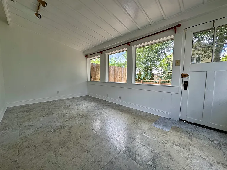 209 Audubon St — Photo 13