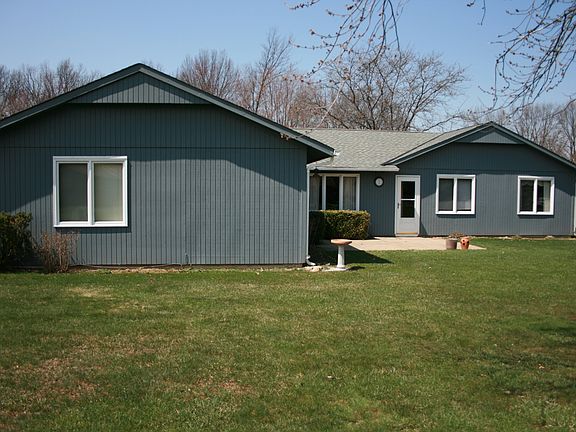 4th image of 9773 Pebble Brook Ln
