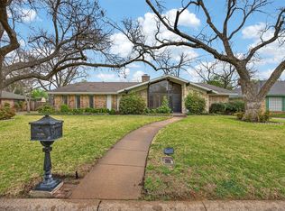 2907 Glasgow Dr, Arlington, TX 76015