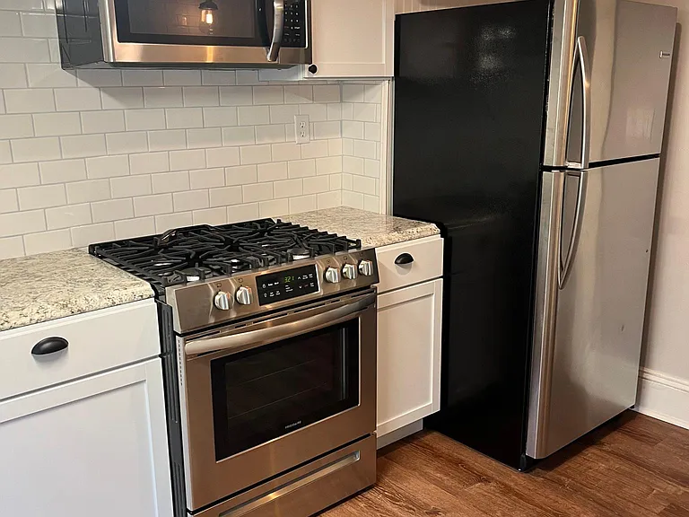 166 Linden St #2 — Photo 2