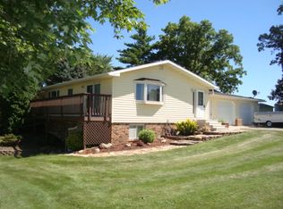 25610 County Road 37 St, Saint Charles, MN 55972