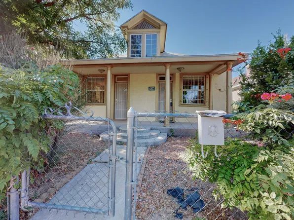 508 Hazeldine Ave SW, Albuquerque, NM 87102