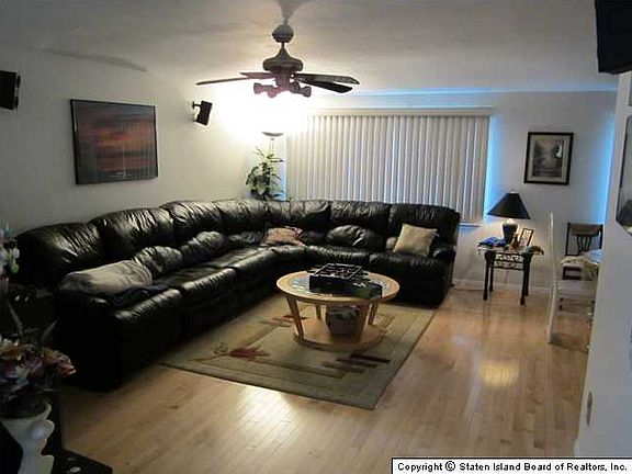 3rd image of 261 Hett Ave