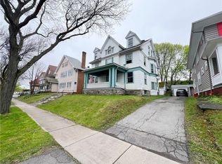 39 Augustine St, Rochester, NY 14613