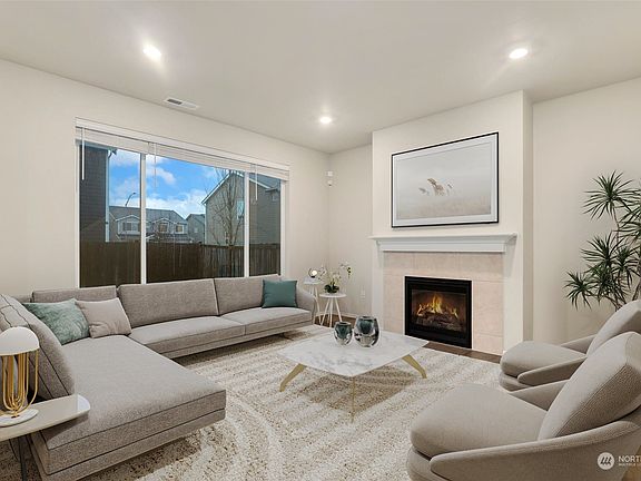 4th image of 3111 14th Avenue Ct NW