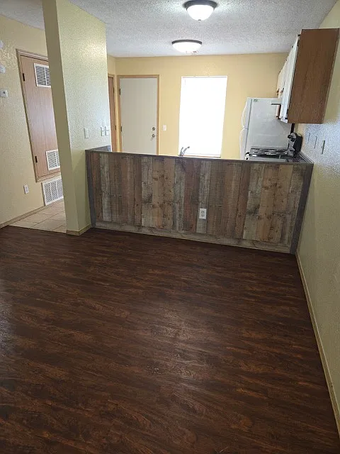 2 bed, 1.5 bath, 1100 sqft, $950 — Photo 4