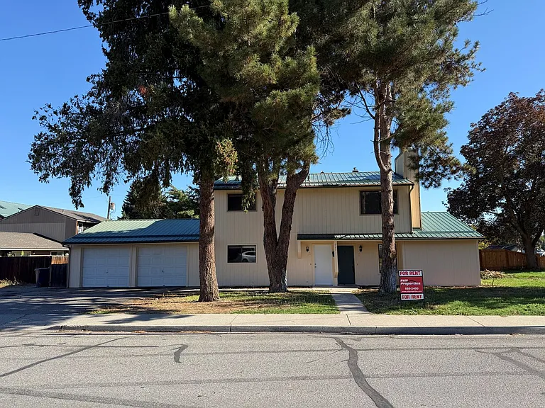 925 Gellatly St — Photo 15