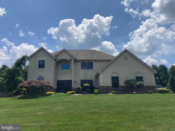 14 Bryan Dr, Richboro, PA 18954