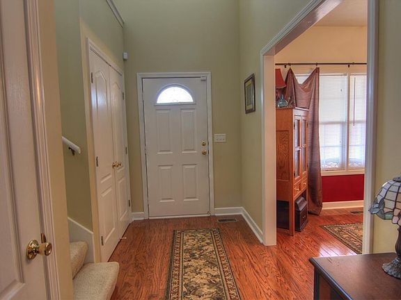 2nd image of 1408 Bolton Dr