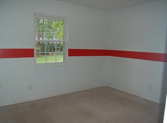 5th image of 3616 Jamaica Dr