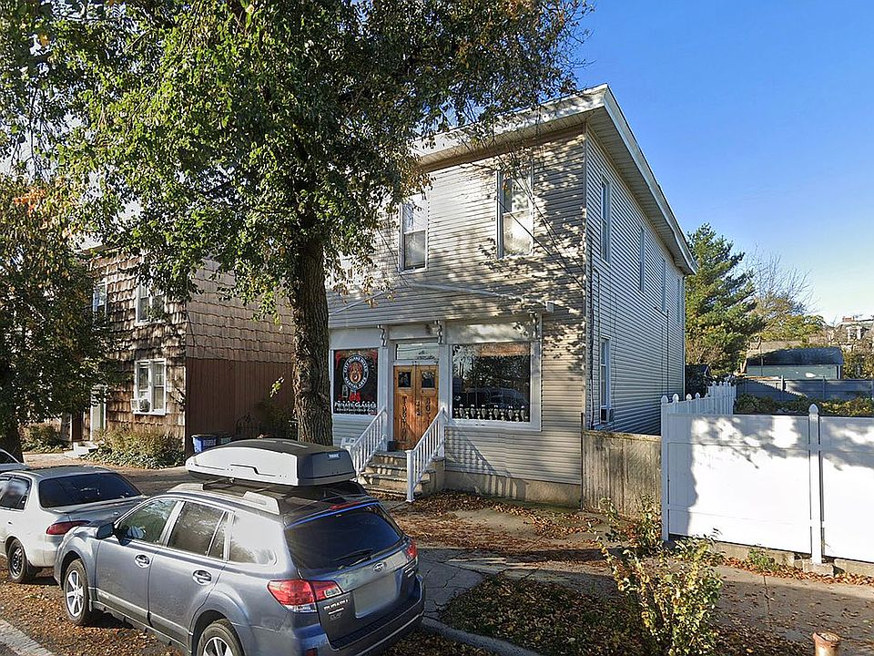 2nd image of 229 City Island Ave