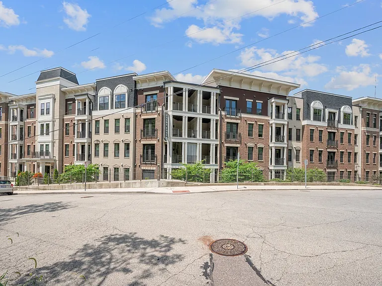 Adams Edge Apartments — Photo 43