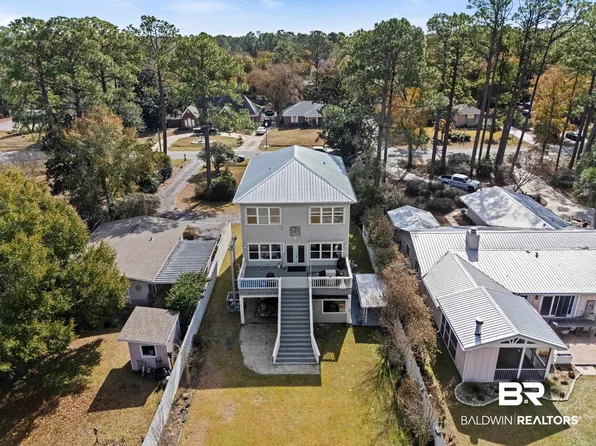 508 W Canal Dr, Gulf Shores, AL 36542