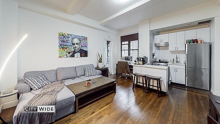 1st image of 140 E 46th St APT 9L