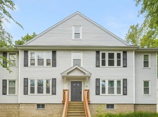 15 Circuit Ave E, Worcester, MA 01603