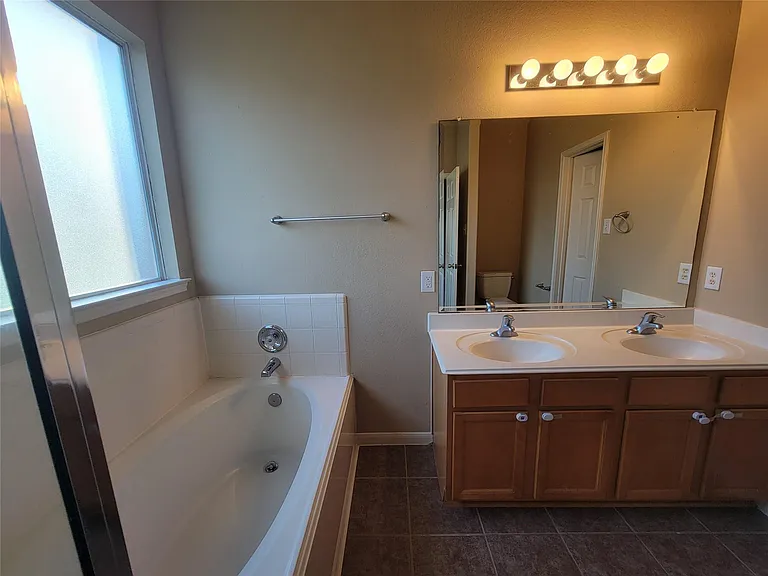 4238 Barossa Valley Ln — Photo 19