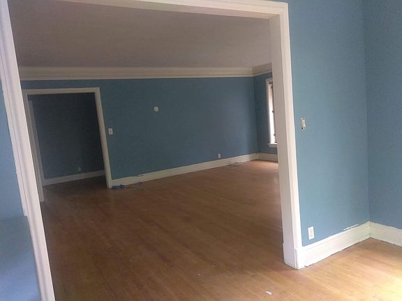 5th image of 5025 S Woodlawn Ave #2