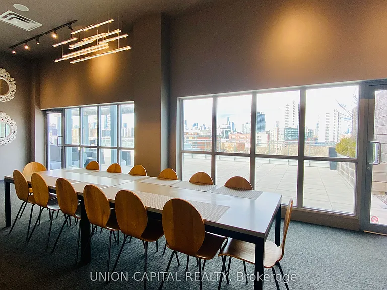 510 King St E #607 — Photo 25