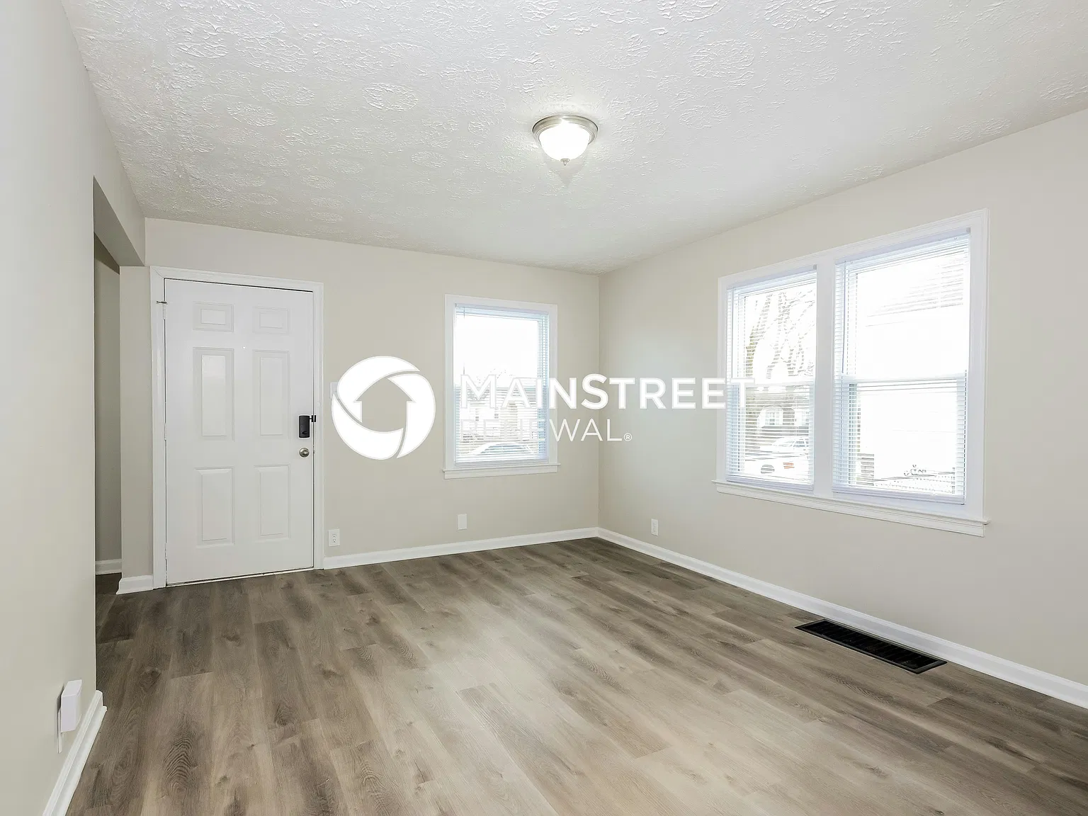 2334 Calhoun St — Photo 3