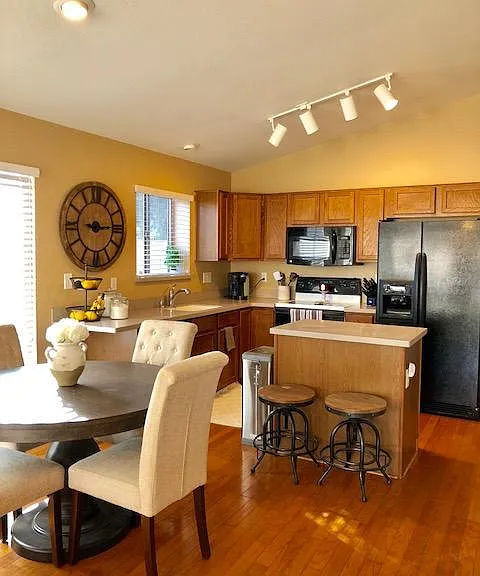 4842 E Melinda Ln — Photo 3