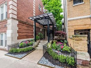 715 W Barry Ave APT B2, Chicago, IL 60657