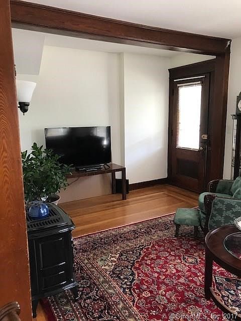 1st Floor Entry