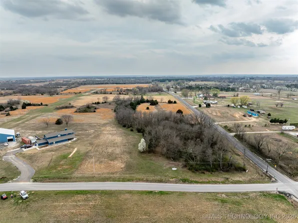 1 E 161st St S, Porter, OK 74454