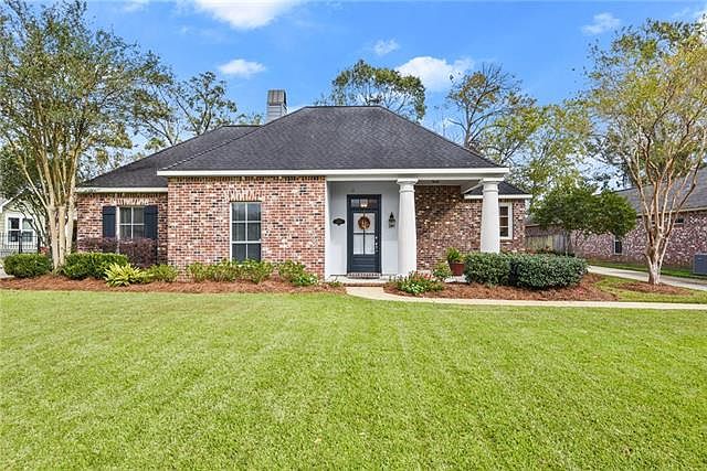 1st image of 17462 Karen Dr