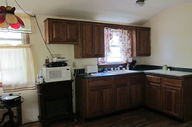 2nd image of 55 Sycamore St