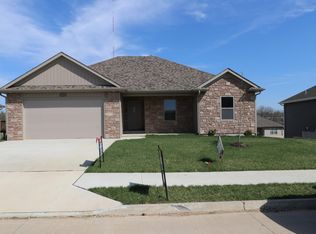 5824 Abbey Ln, Columbia, MO 65202