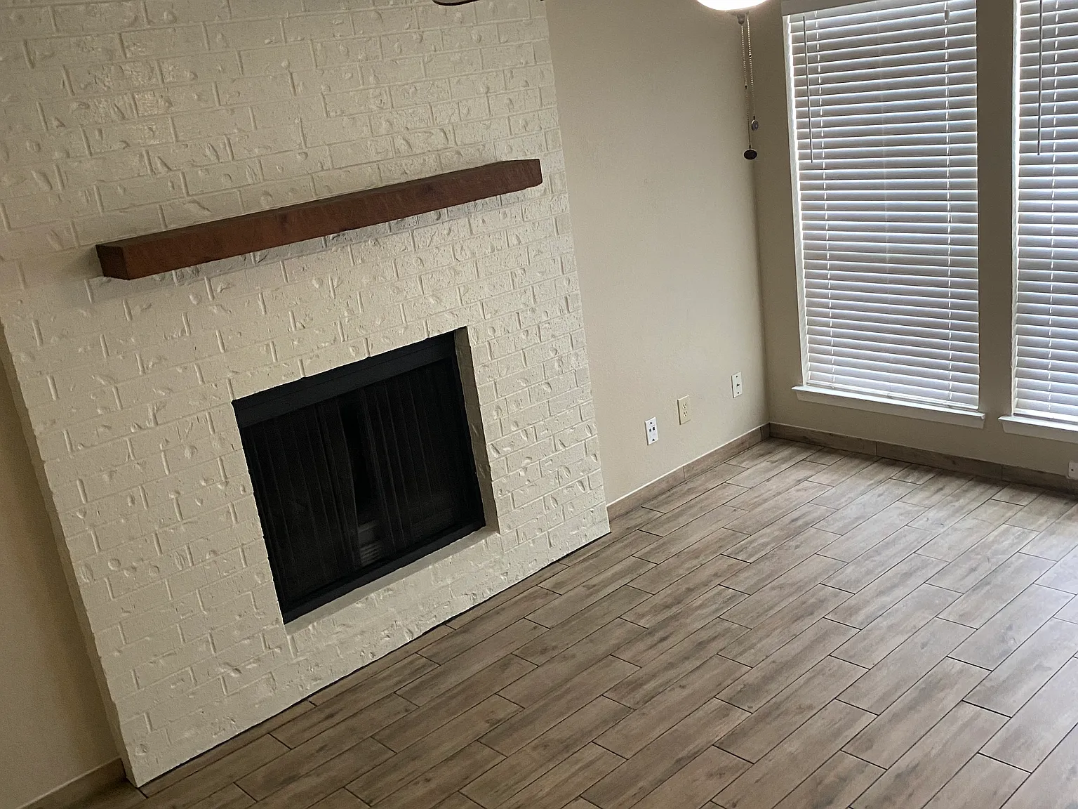 2 bed, 2.5 bath, 1128 sqft, $1,425 — Photo 3