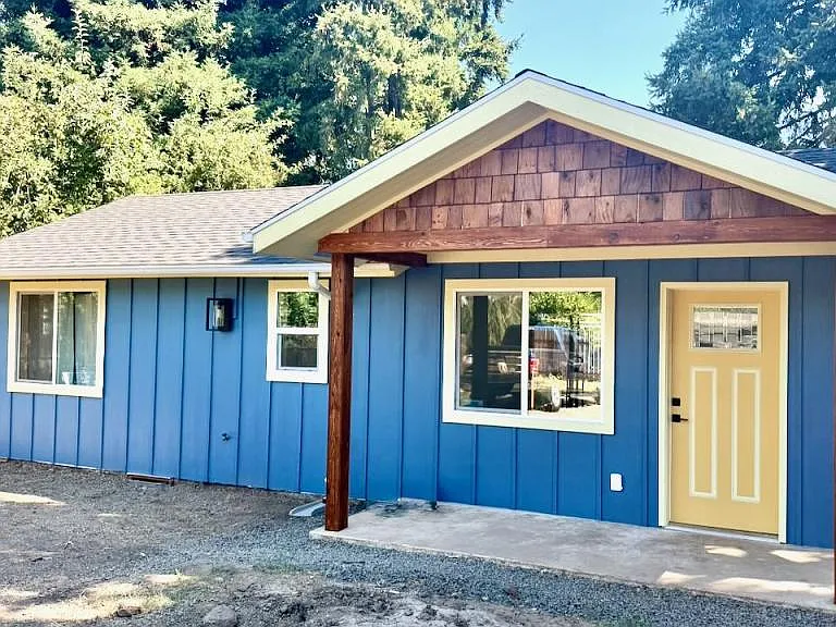 311 Alva Park Dr — Photo 1