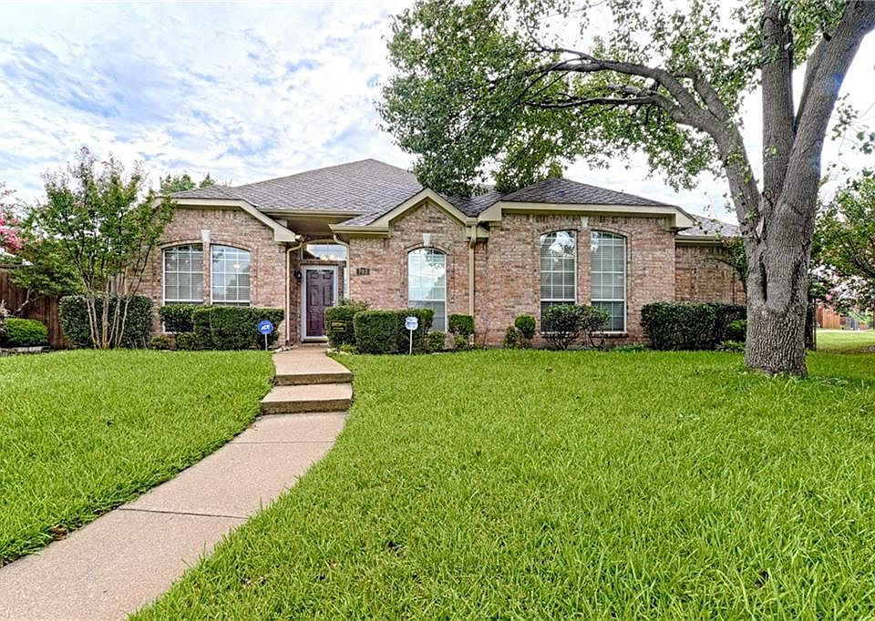 1st image of 703 Rolling Hills Dr