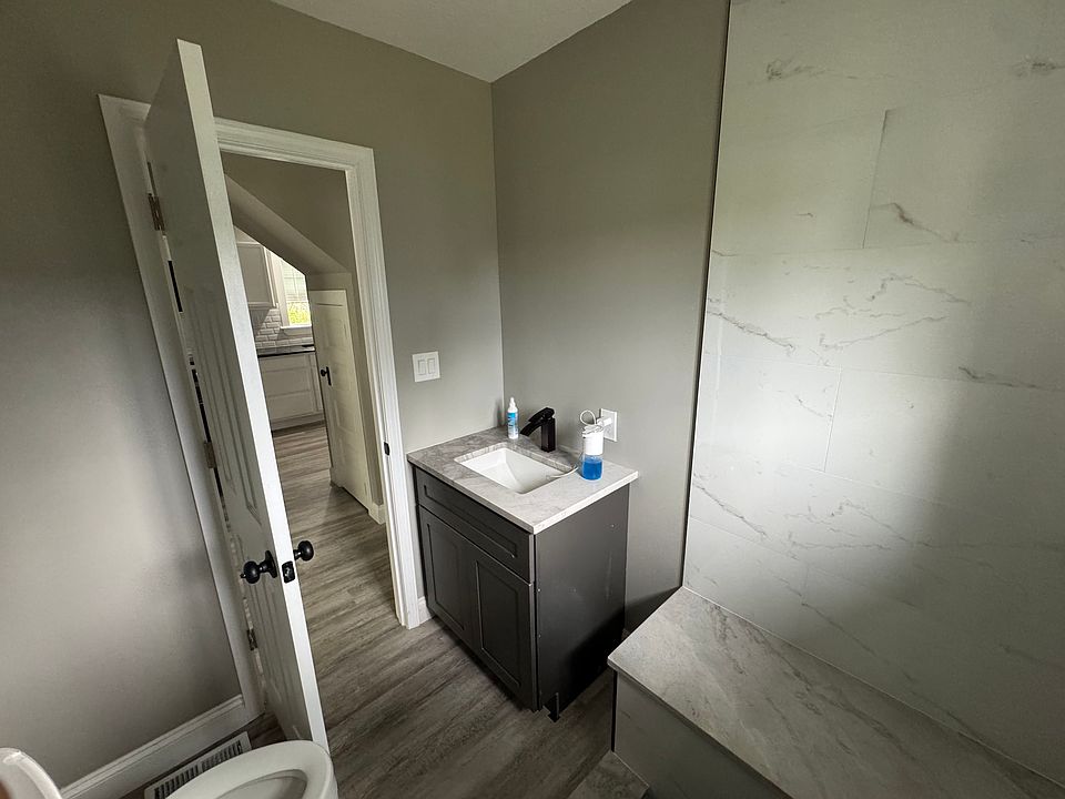 1st image of 2719 Mersington Ave