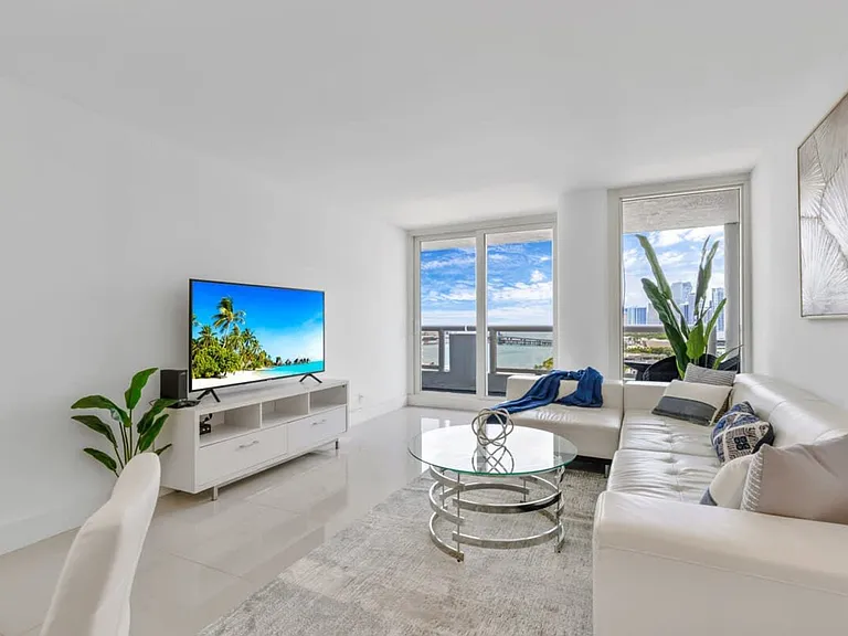 1717 N Bayshore Dr #ID1054079P — Photo 9