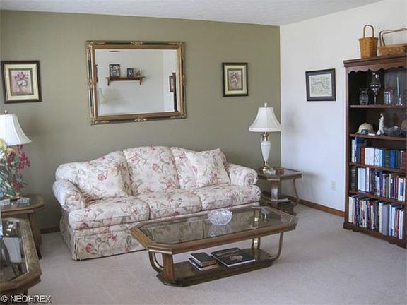4th image of 1125 Hillview Way
