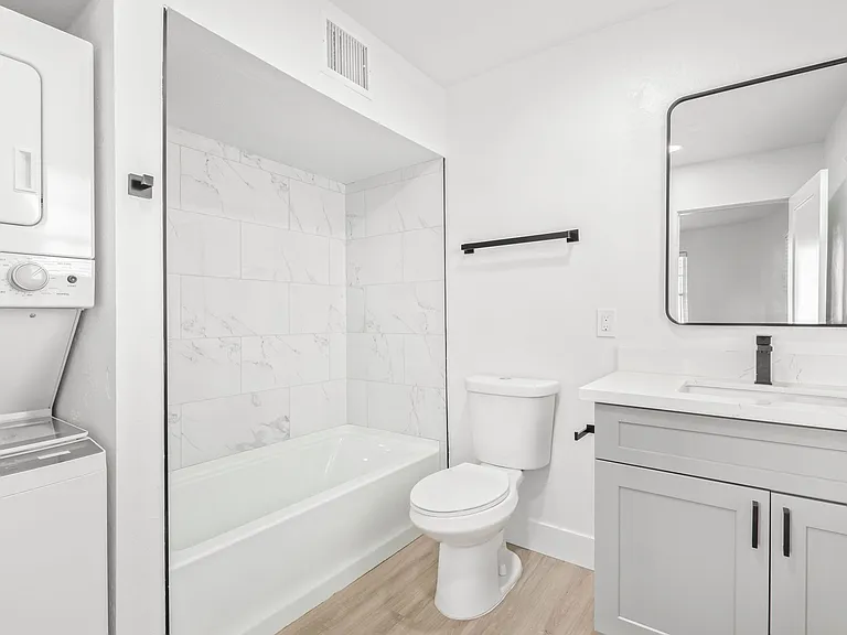 498 N Arizona Ave #5 — Photo 19