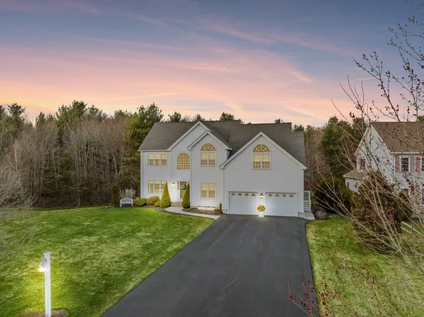 373 Finch Rd, Raynham, MA 02767