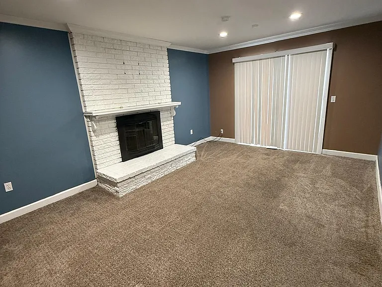 29841 Everett St — Photo 8