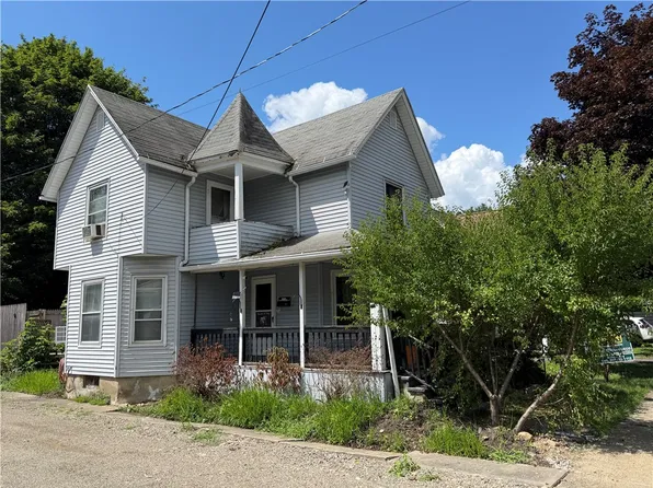 138 W William St, Corning, NY 14830