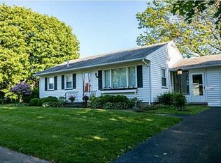 207 Skycrest Dr, Rochester, NY 14616