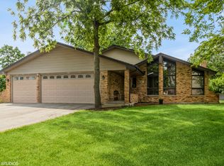 3617 Wimborne Ave, New Lenox, IL 60451