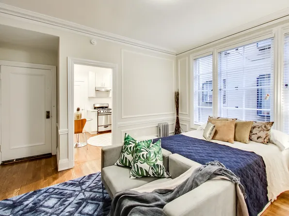 655 Powell