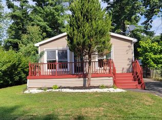 23 Booth St, Colonie, NY 12205