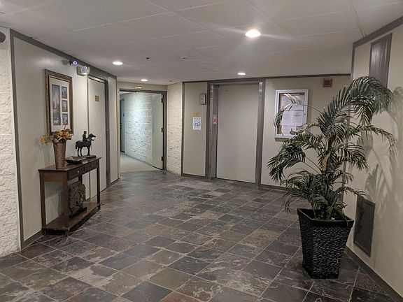 2nd image of 1700 Wedgewood Dr APT 416