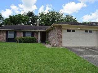 10526 Towne Square Rd, Sugar Land, TX 77498