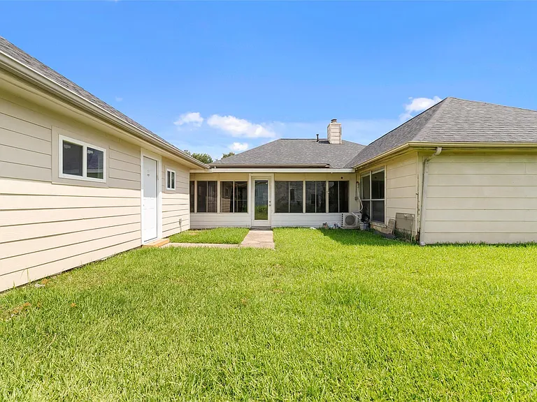 7919 Quail Meadow Dr — Photo 25